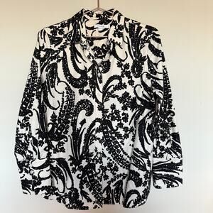 Chico's Womens Top Size 1 Medium No Iron Stretch Paisley Office Mature Career